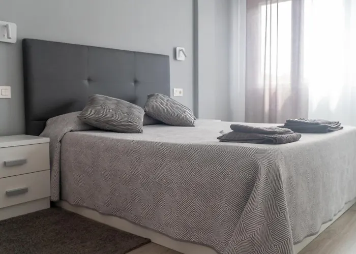 Piso Centro Parque Ferrera Апартаменты